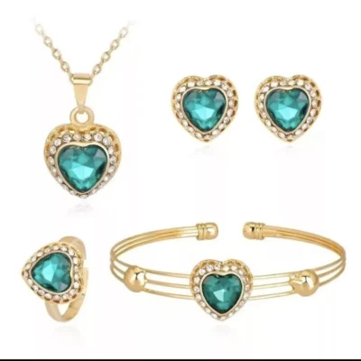 Bisutería Collar, anillos, pendiente y pulsera