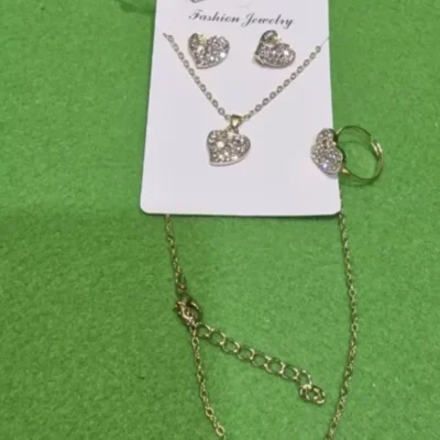 Bisutería Jewelry: Collar, Pendientes, Pulsera y Anillo
