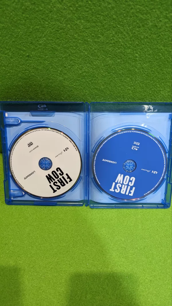 First Cow [USA] [Blu-ray] - Imagen 7