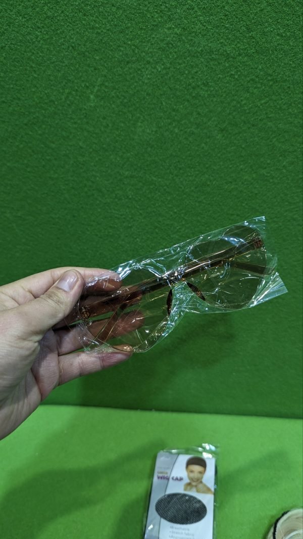 Peluca Rubia Larga con Gafas y Redecilla - Imagen 4