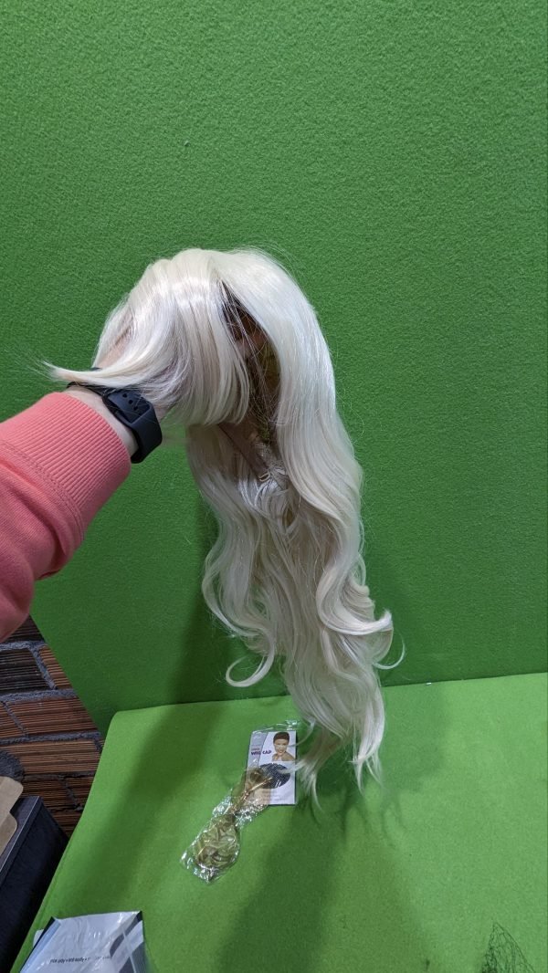 Peluca Rubia Larga con Gafas y Redecilla - Imagen 7
