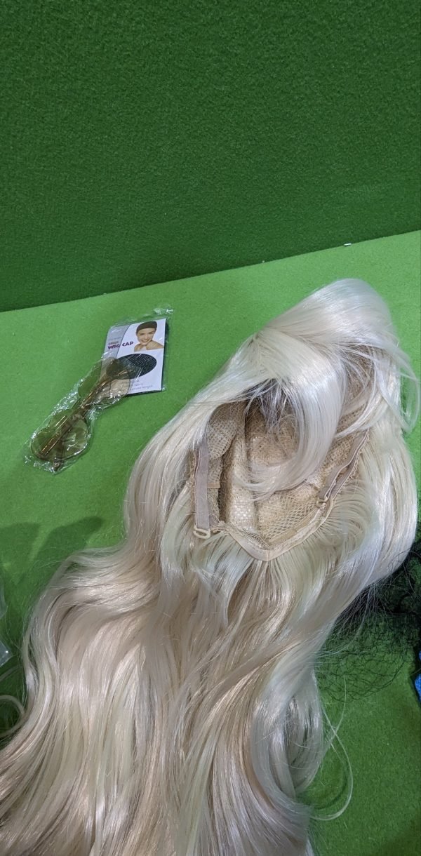 Peluca Rubia Larga con Gafas y Redecilla - Imagen 5