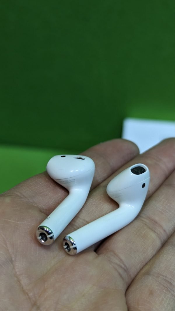 Apple AirPods con Estuche de Carga con Cable - Imagen 4