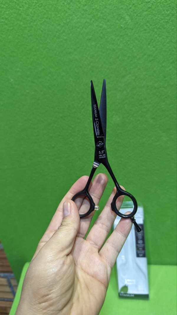 Tijera Peluquería Corte, Titanium de 5.5" - Imagen 3