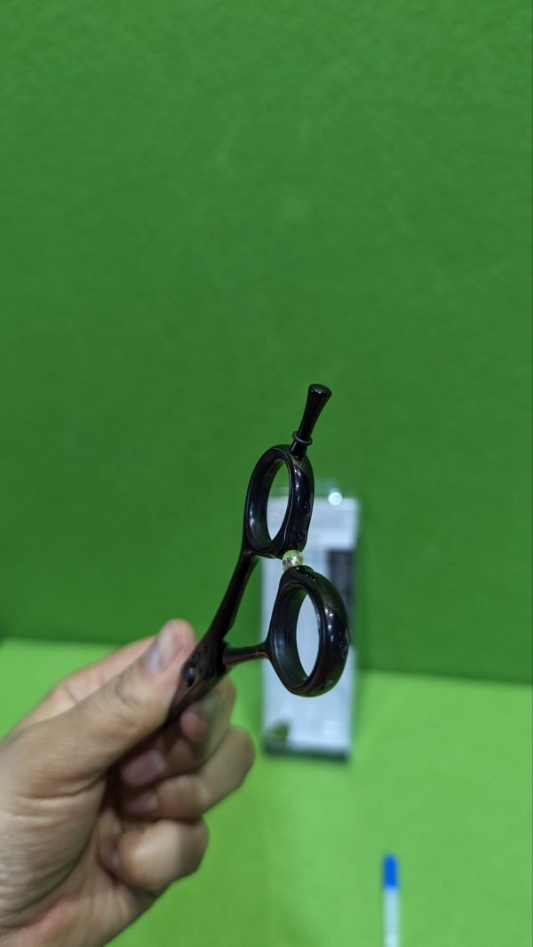 Tijera Peluquería Corte, Titanium de 5.5" - Imagen 5