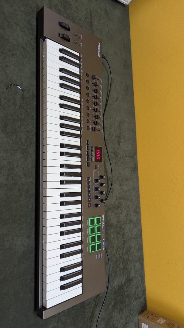 Nektar Impact LX61+ - teclado controlador - Imagen 6