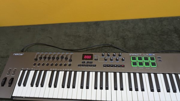 Nektar Impact LX61+ - teclado controlador - Imagen 11