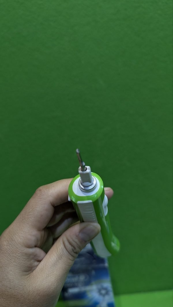 Oral-B, Cepillo de Dientes Eléctrico Recargable - Imagen 7