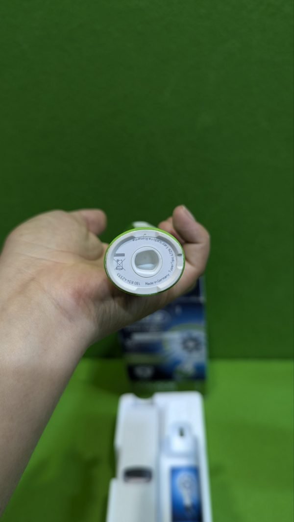Oral-B, Cepillo de Dientes Eléctrico Recargable - Imagen 8