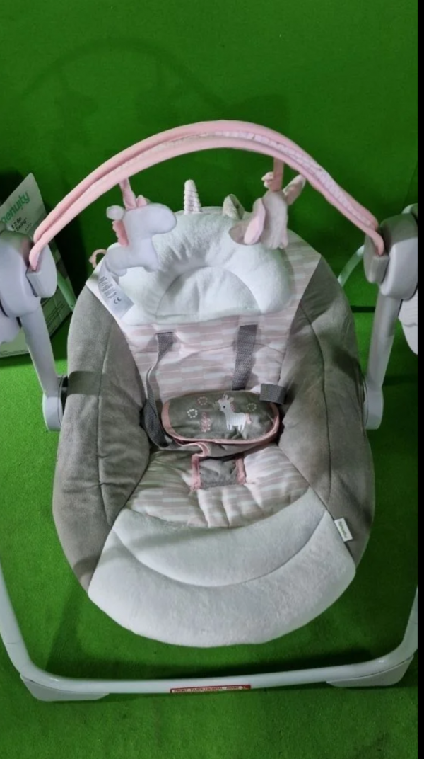 Ingenuity, Columpio Compacto y Plegable Flora el Unicornio - Imagen 9