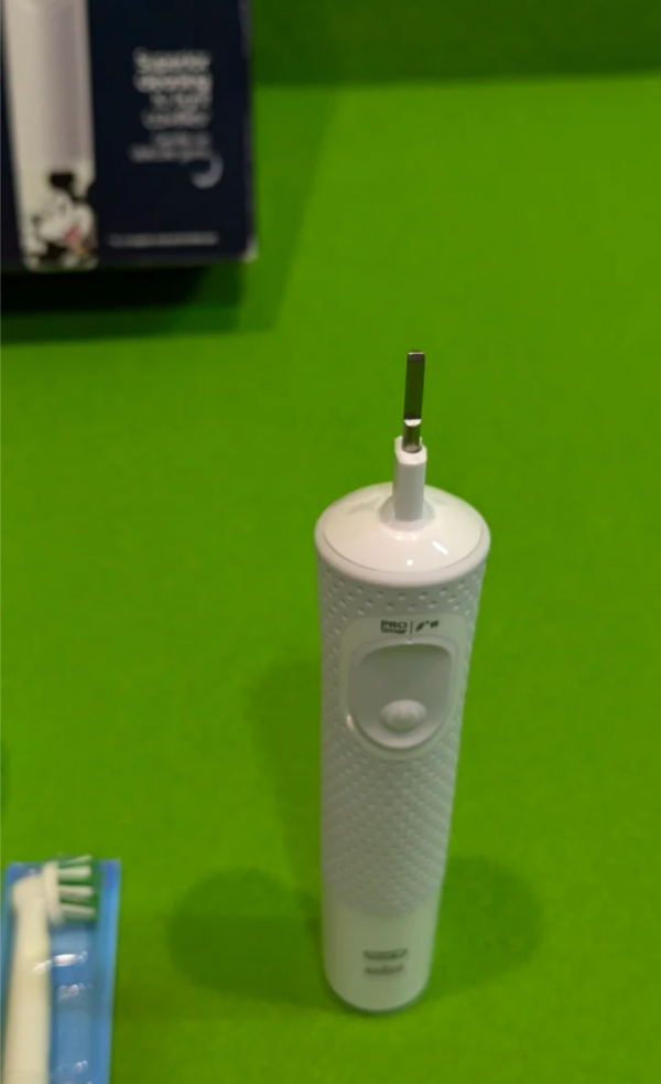 Oral-B Cepillo de dientes eléctrico  Disney +3 años - Imagen 6