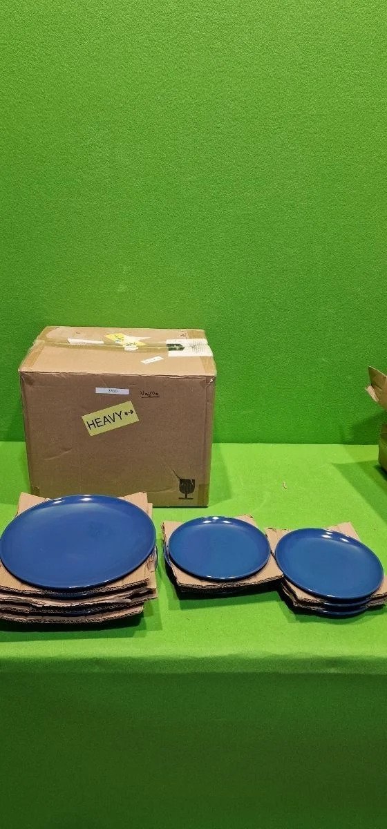 Amazon Basics - Vajilla de gres, color Azul marino, 11 piezas