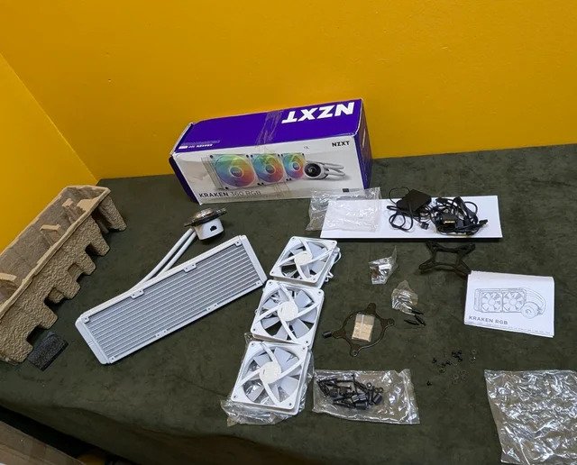 NZXT Kraken 360 RGB - Enfriador líquido de CPU AIO de 360 mm - Imagen 2