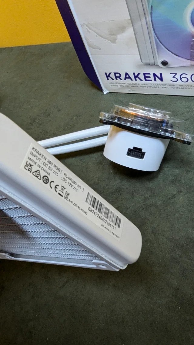 NZXT Kraken 360 RGB - Enfriador líquido de CPU AIO de 360 mm - Imagen 6