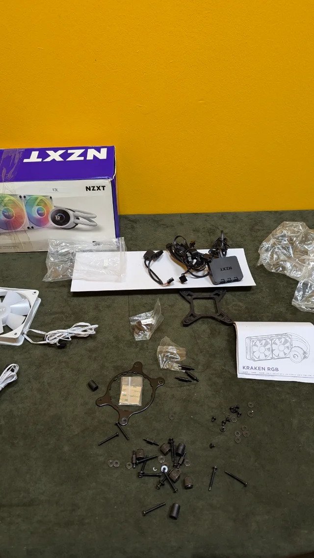 NZXT Kraken 360 RGB - Enfriador líquido de CPU AIO de 360 mm - Imagen 8