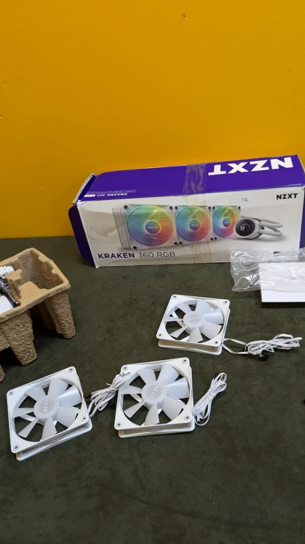 NZXT Kraken 360 RGB - Enfriador líquido de CPU AIO de 360 mm - Imagen 9