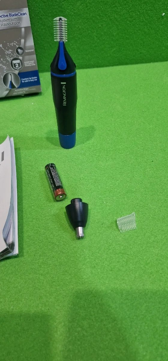 Remington Recortador nasal de la serie Nano - Imagen 3