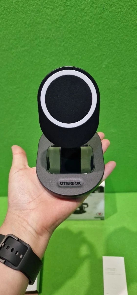 OtterBox Soporte Cargador Inalámbrico 3 en 1 - Imagen 4