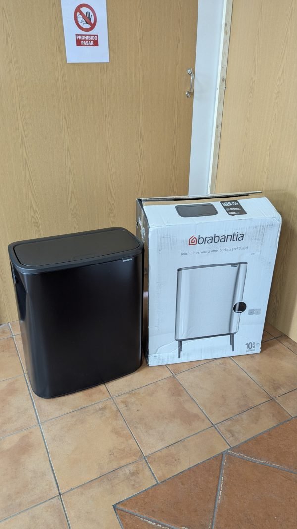 Brabantia Cubo de basura Negro mate 60L - Imagen 2