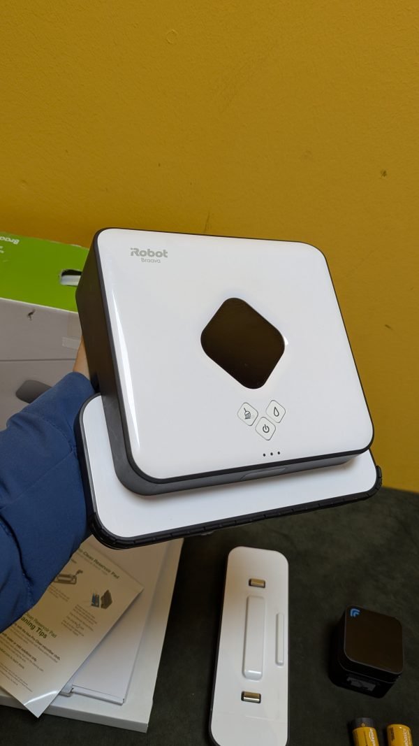 iRobot Braava 390t - Robot friegasuelos 2 en 1 - Imagen 4