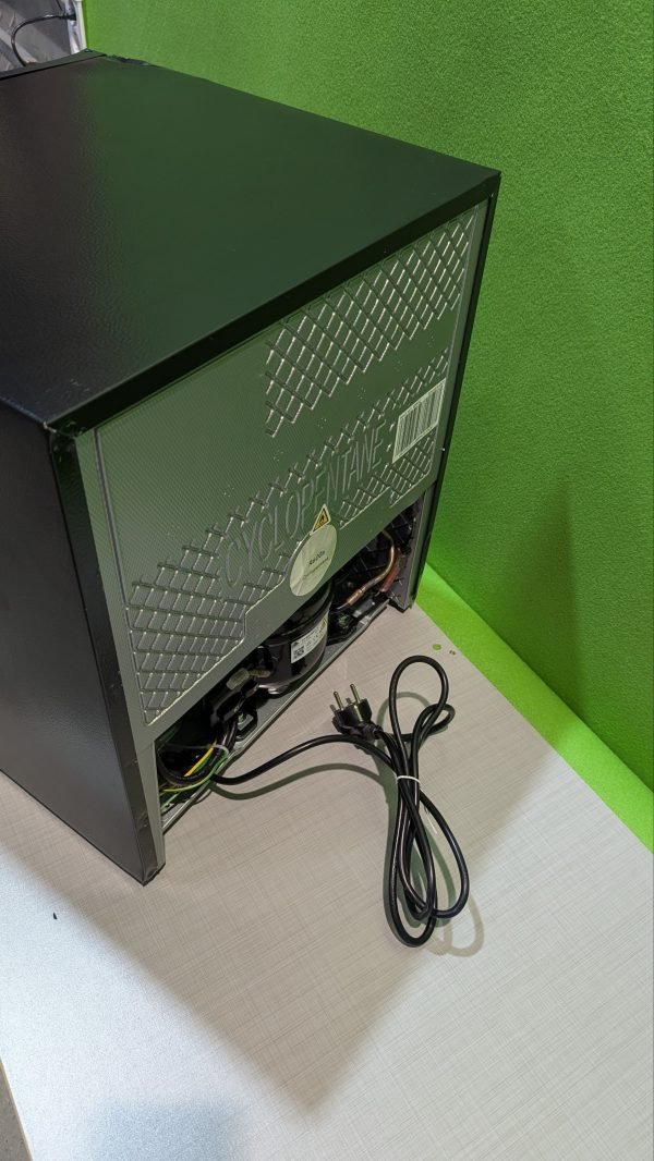 SEVERIN Mini nevera con compartimento de baja temperatura, 45 litros - Imagen 9