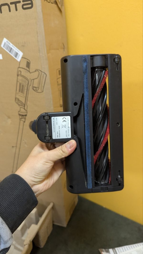 Aspirador escoba sin cable equipada con un motor de 140 W de potencia - Imagen 5
