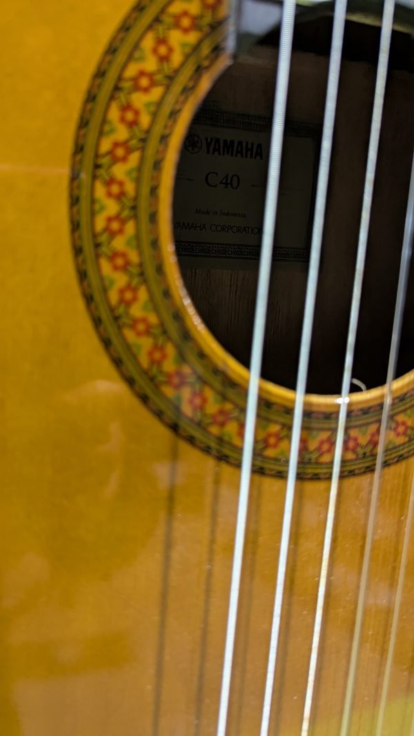 Yamaha C40 II Guitarra Clásica - Imagen 8