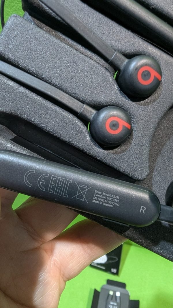 Beats Auriculares inalámbricos Flex - Imagen 3