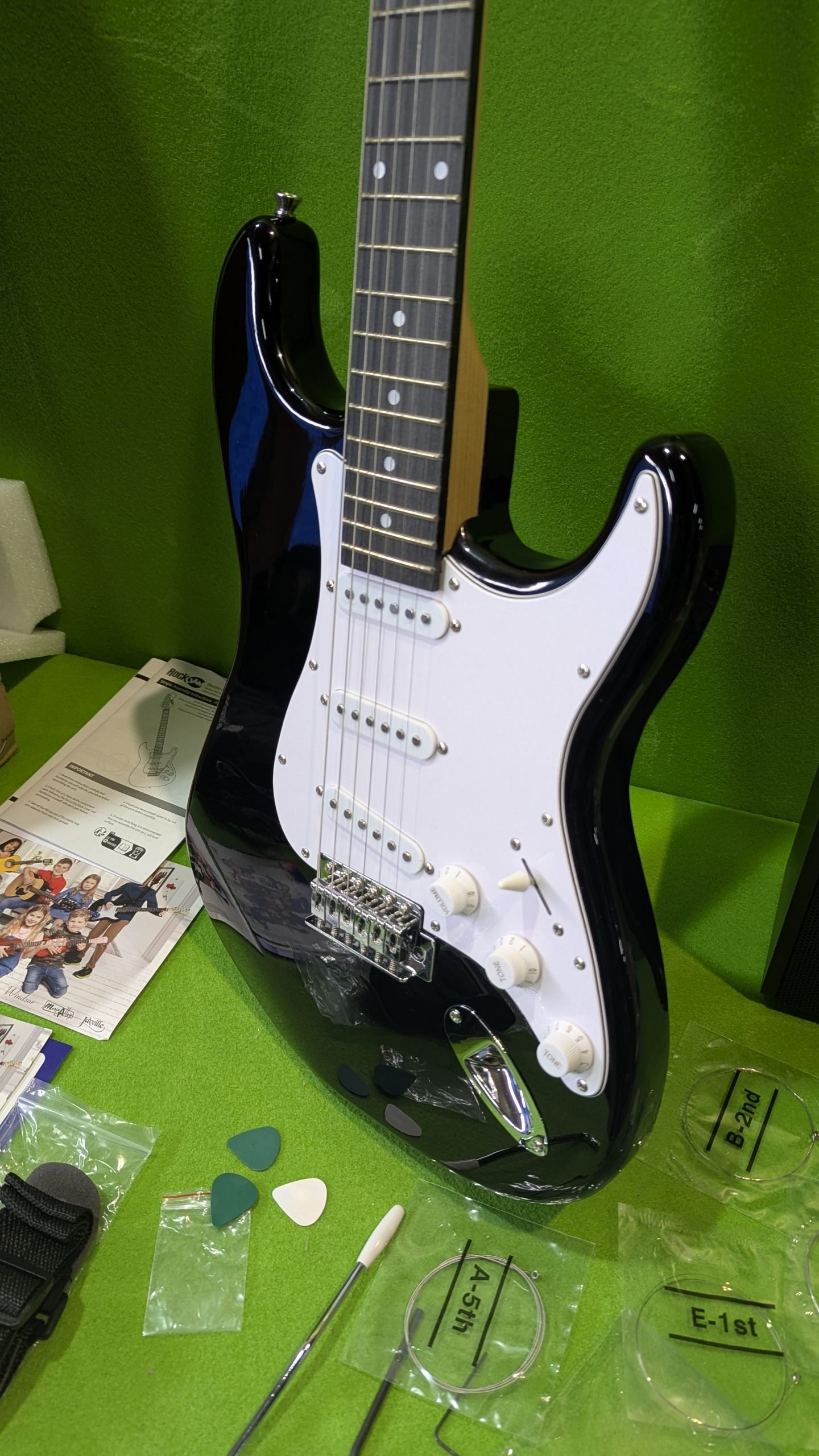 RockJam guitarra eléctrica de tamaño completo con amplificador - Imagen 3