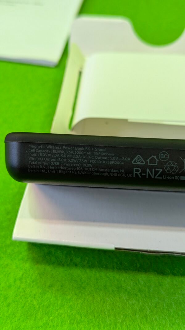 Belkin Cargador portátil banco de energía inalámbrico de 5000 mAh, cargador MagSafe de 7.5 W - Imagen 4