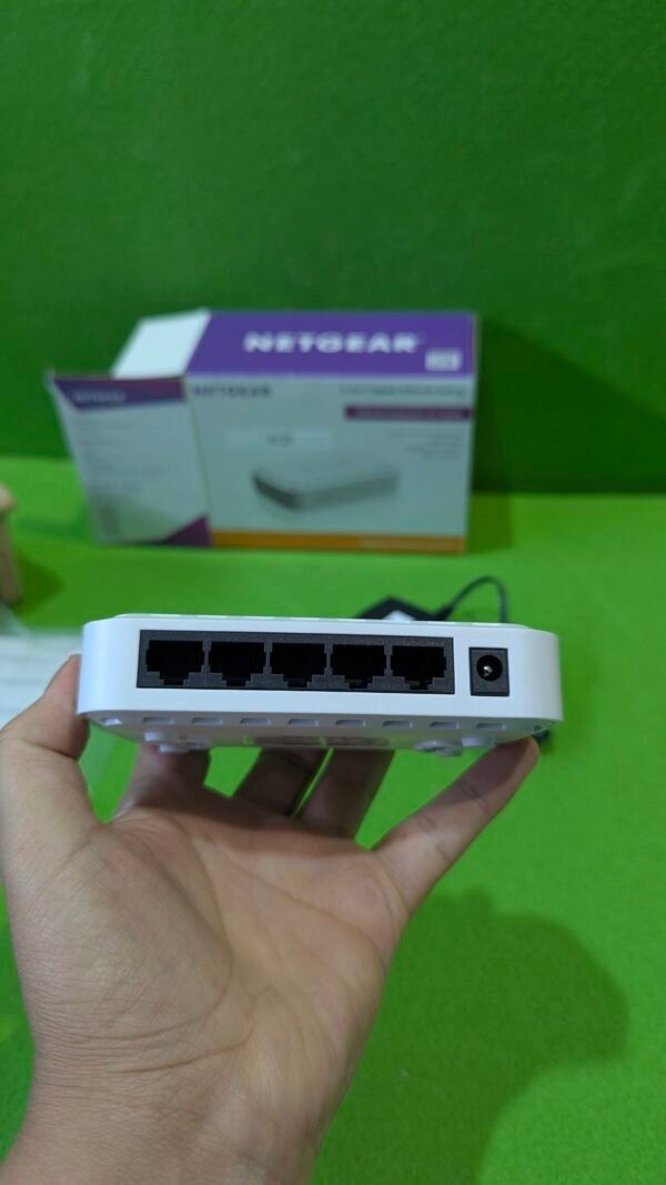 NETGEAR Switch Gigabit de 5 Puertos GS605-400PES - Imagen 5