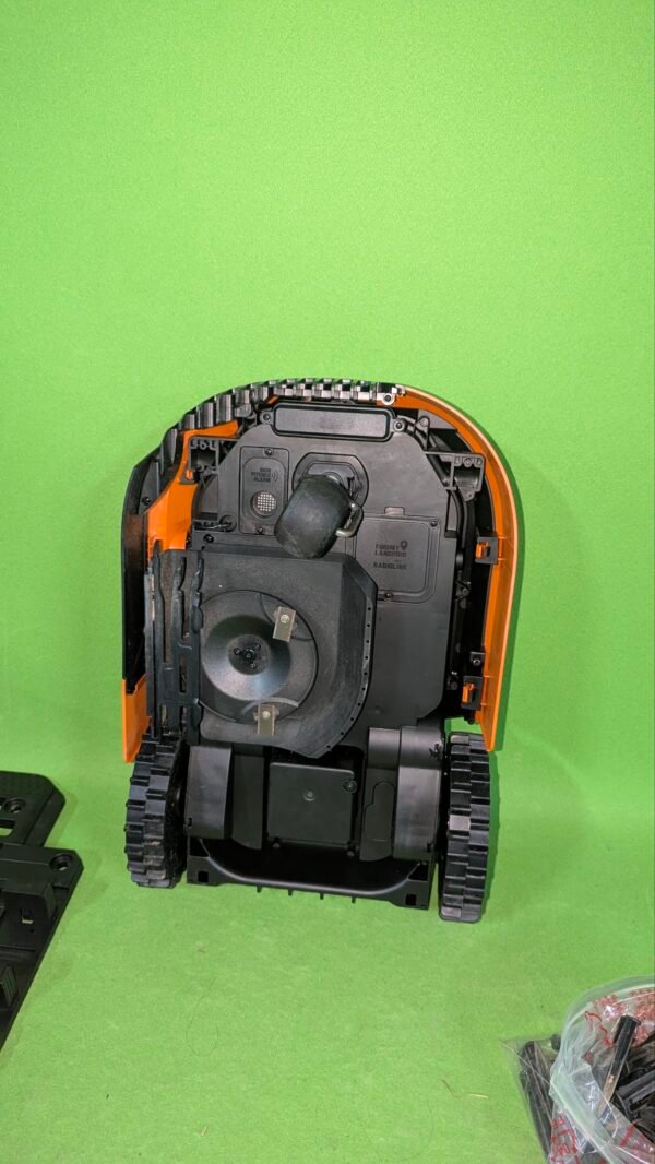 Cortacésped robótico WORX Landroid Plus WR165E - Imagen 12