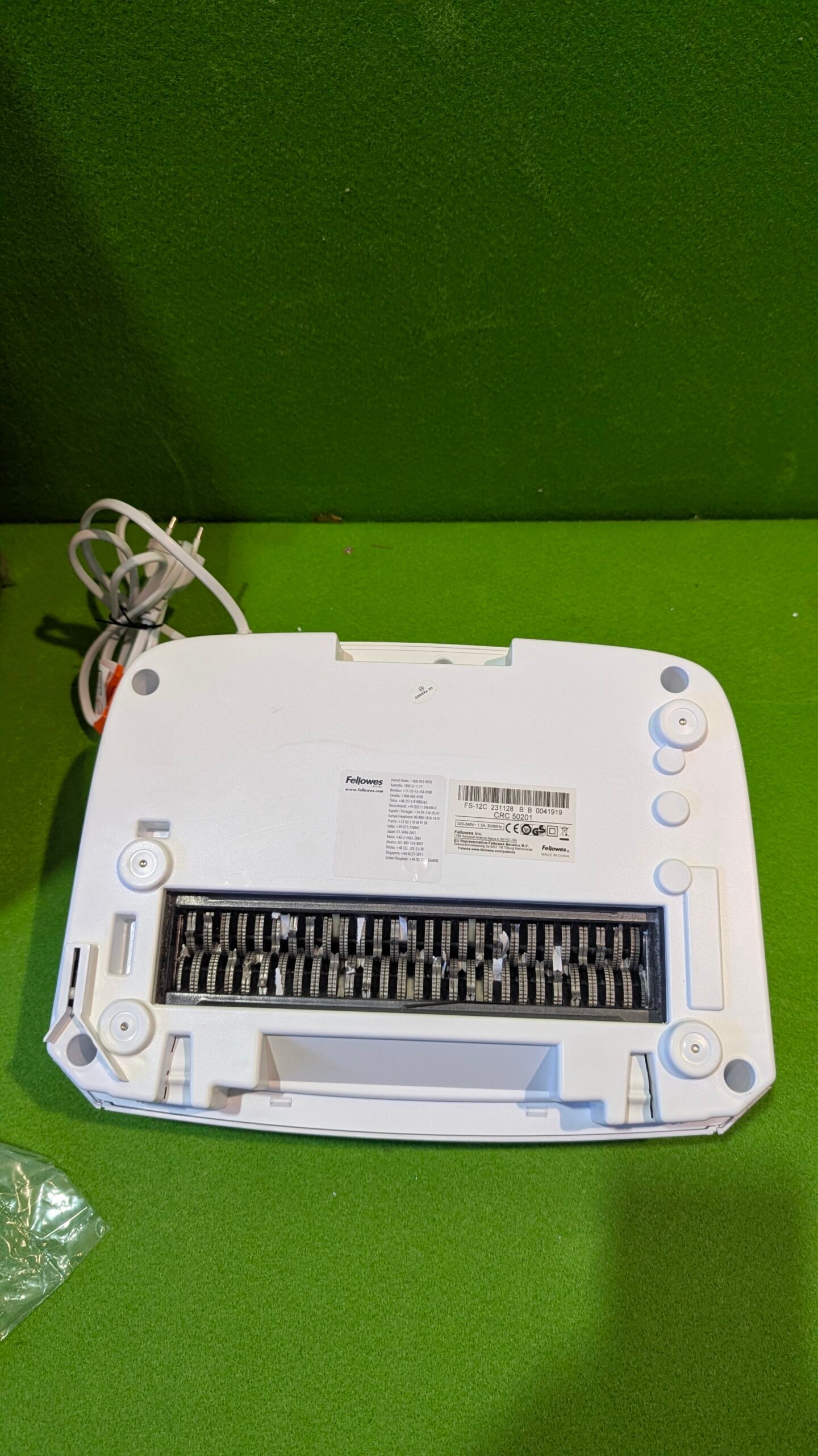 Fellowes FS-12C Trituradora de Papel hasta 12 Hojas - Imagen 8