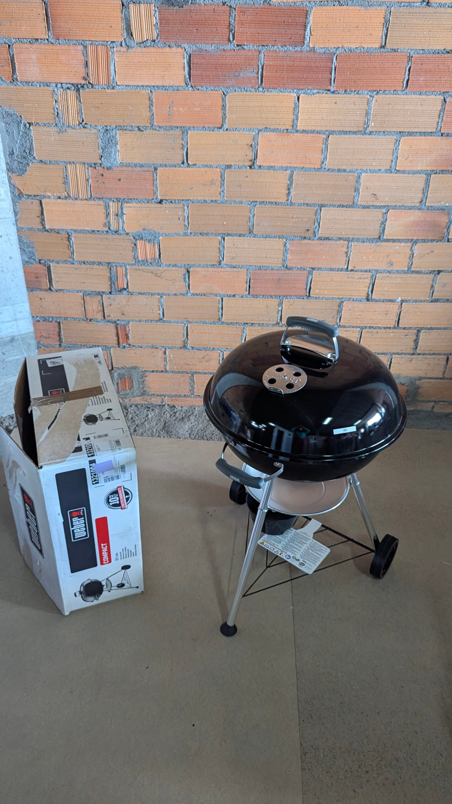 Weber Compact Kettle Barbacoa de carbón, superficie de la parrilla de Ø 57 cm - Imagen 2