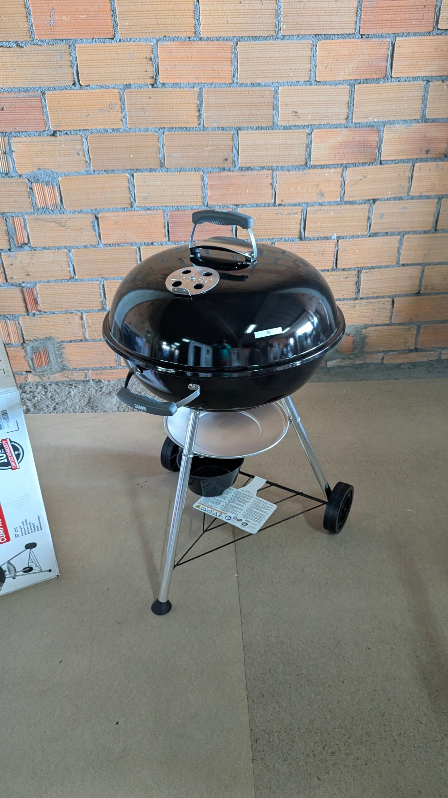 Weber Compact Kettle Barbacoa de carbón, superficie de la parrilla de Ø 57 cm - Imagen 3