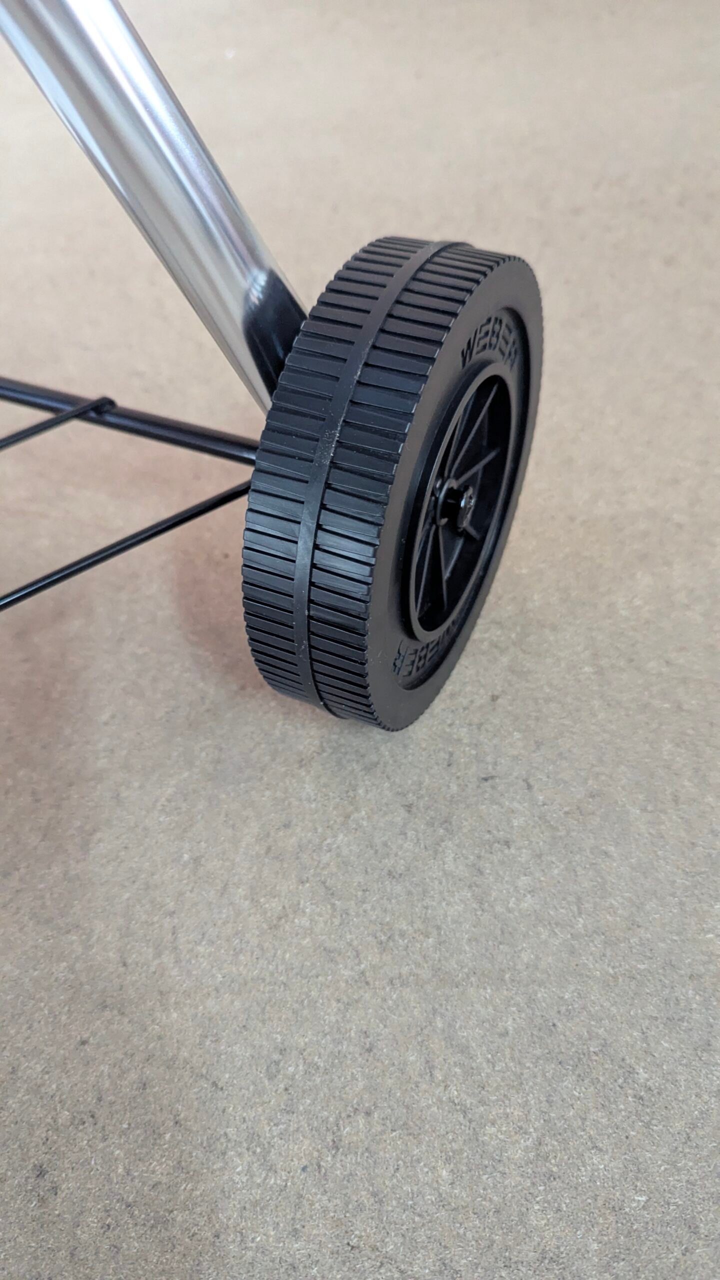 Weber Compact Kettle Barbacoa de carbón, superficie de la parrilla de Ø 57 cm - Imagen 6