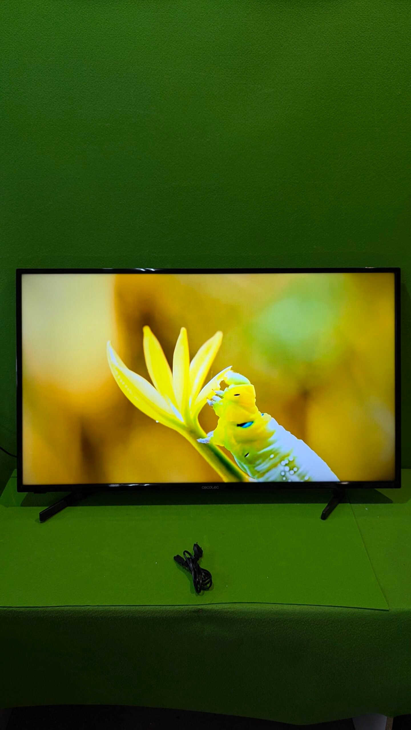 Cecotec Televisor LED 50" Smart TV A Series ALU00050 CON DEFECTO - Imagen 2