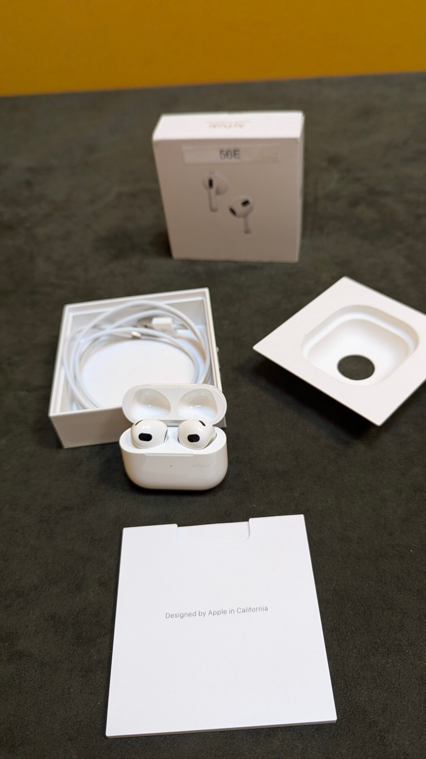 Apple AirPods (3.ª generación) con Estuche de Carga MagSafe (2021) - Imagen 9