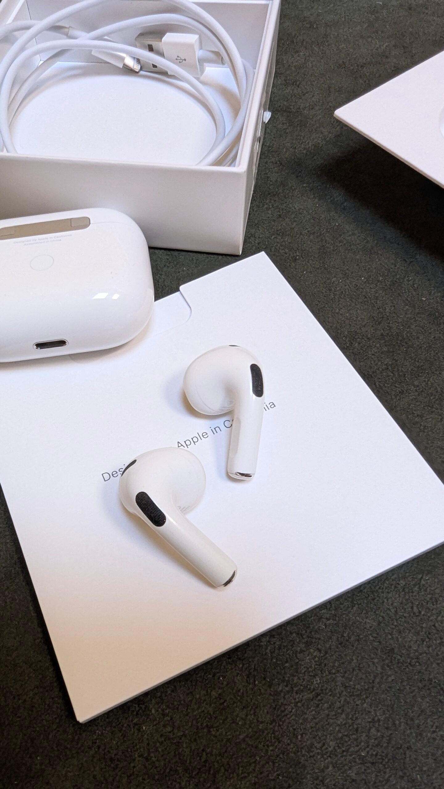 Apple AirPods (3.ª generación) con Estuche de Carga MagSafe (2021) - Imagen 4