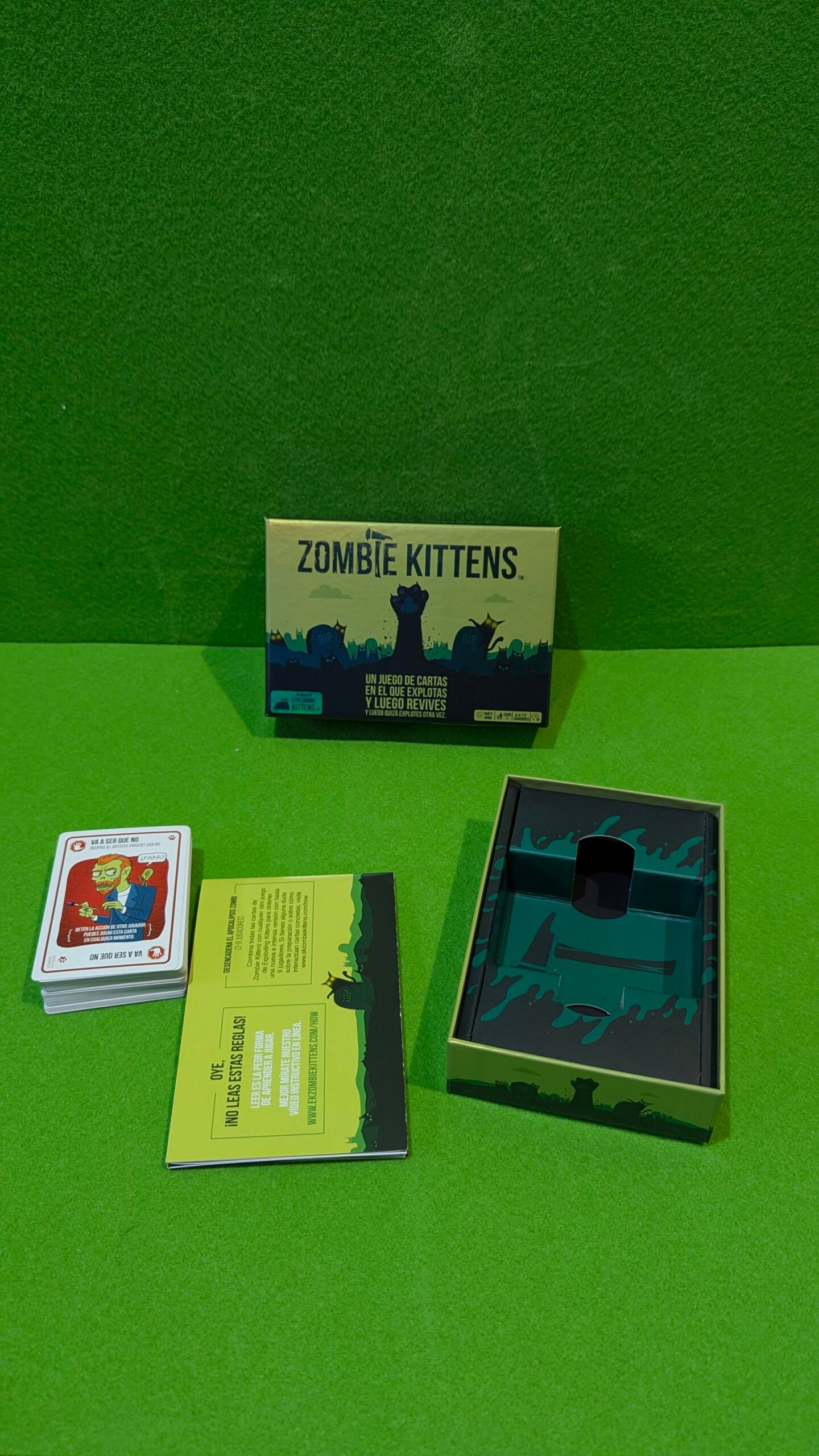 Exploding Kittens | Zombie Kittens | Juego de Cartas para los Amantes de los Gatos y Las Explosiones - Imagen 2