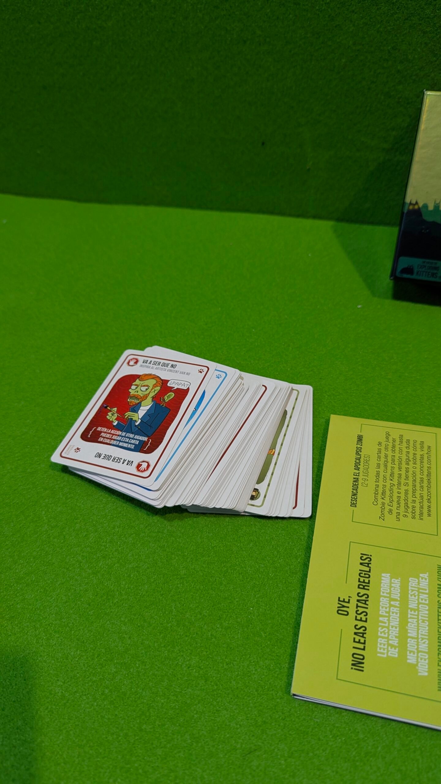 Exploding Kittens | Zombie Kittens | Juego de Cartas para los Amantes de los Gatos y Las Explosiones - Imagen 3