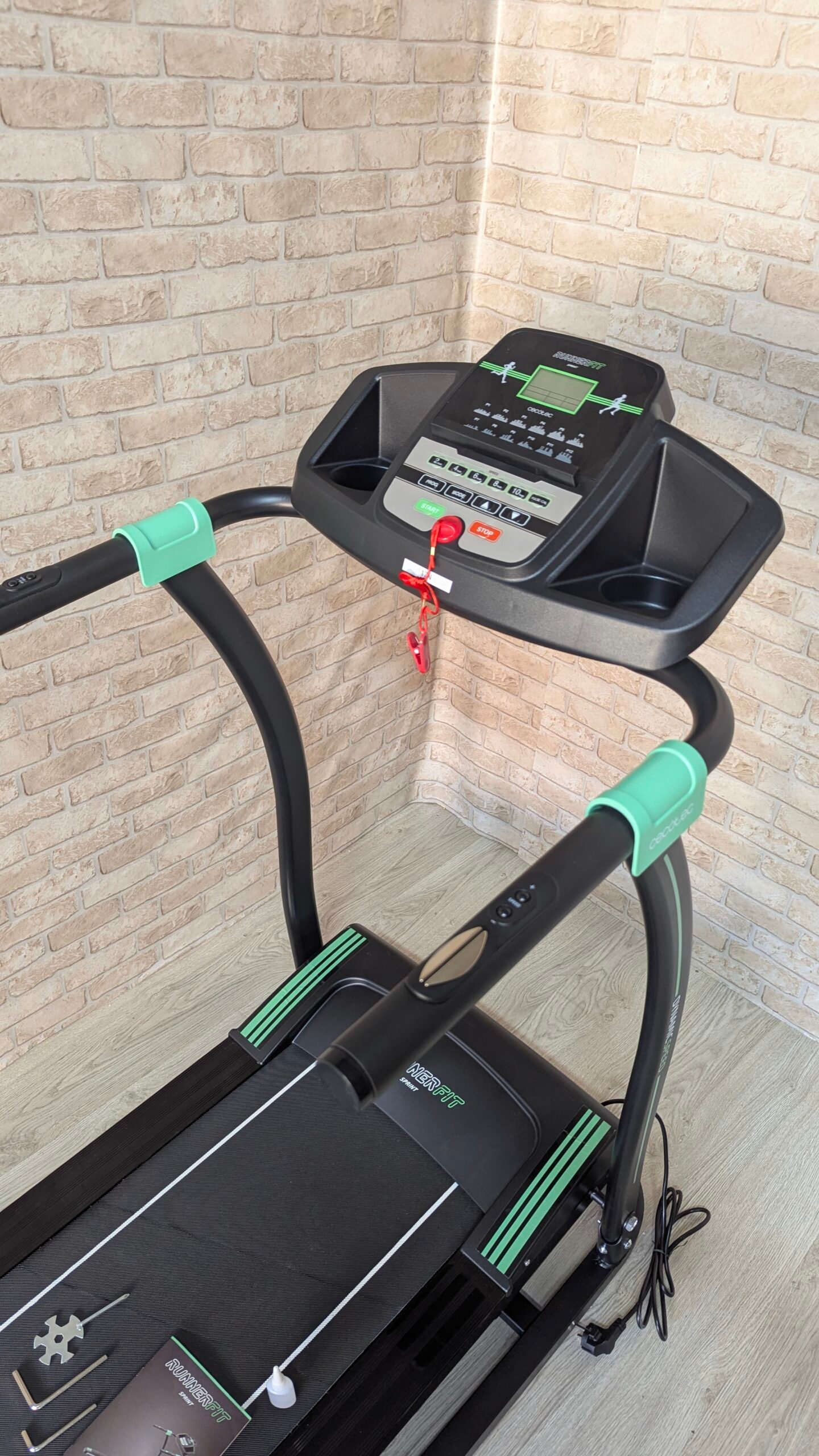Cecotec Cinta de Correr Eléctrica Plegable RunnerFit Sprint Peso Máximo 120 Kg - Imagen 13