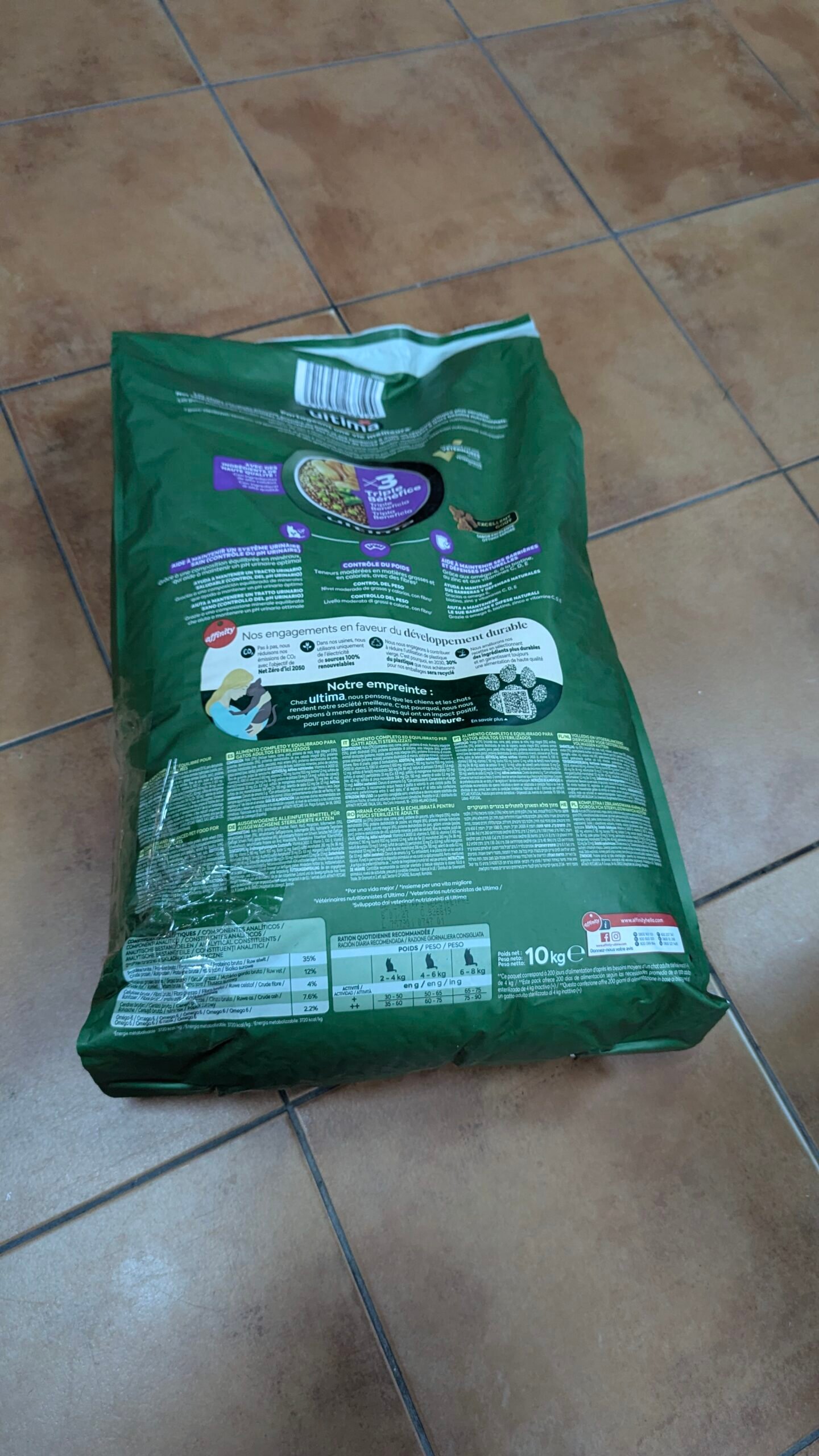 Ultima Esterilizado Adult Salmon 10 kg con TARA - Imagen 3