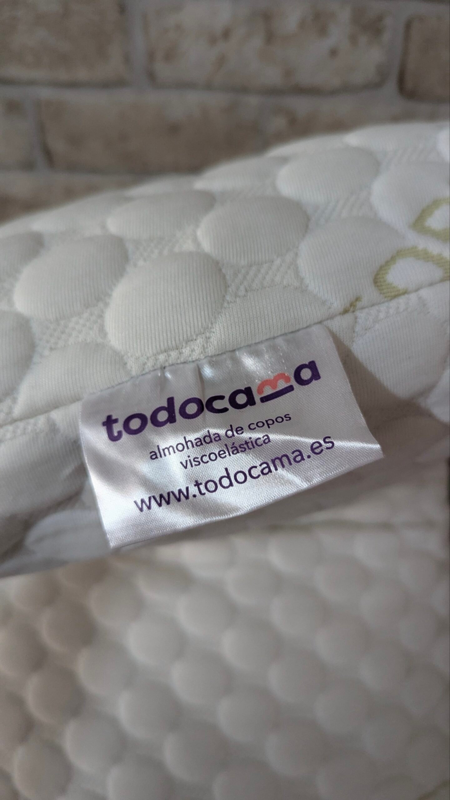 Todocama - Almohada viscoelástica Aloe Vera con Copos 100% viscoelásticos - Imagen 3