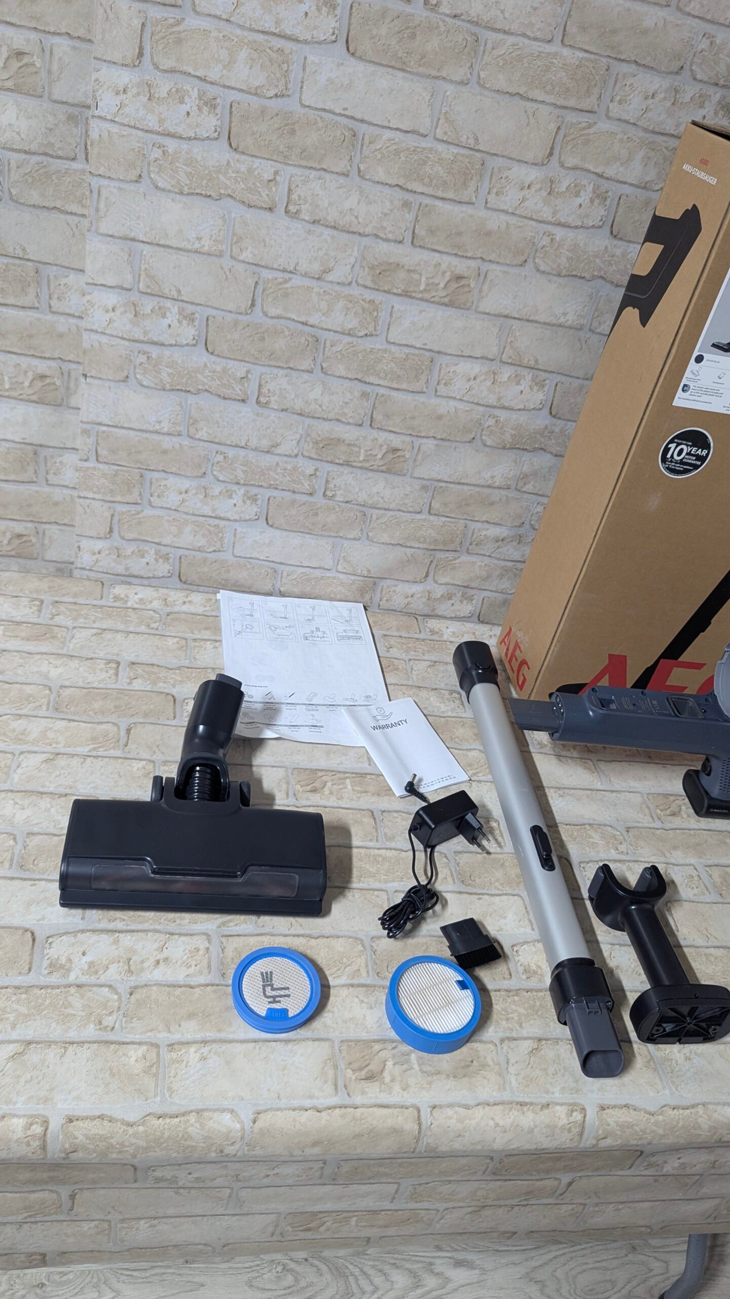 AEG Aspiradora Sin Cable AP61CB21DB, 21.6 V, Autonomía 40 min - Imagen 9