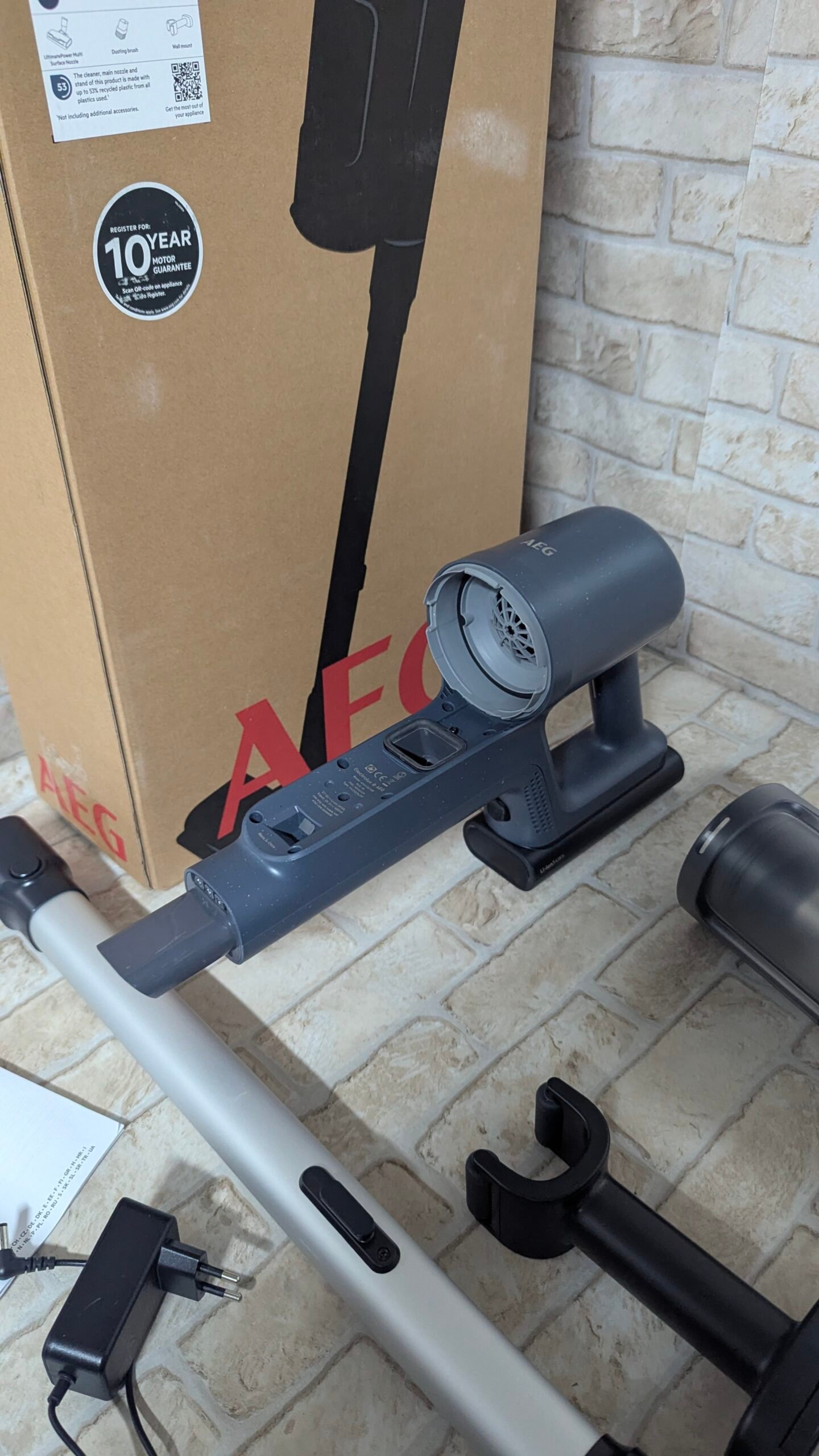 AEG Aspiradora Sin Cable AP61CB21DB, 21.6 V, Autonomía 40 min - Imagen 16