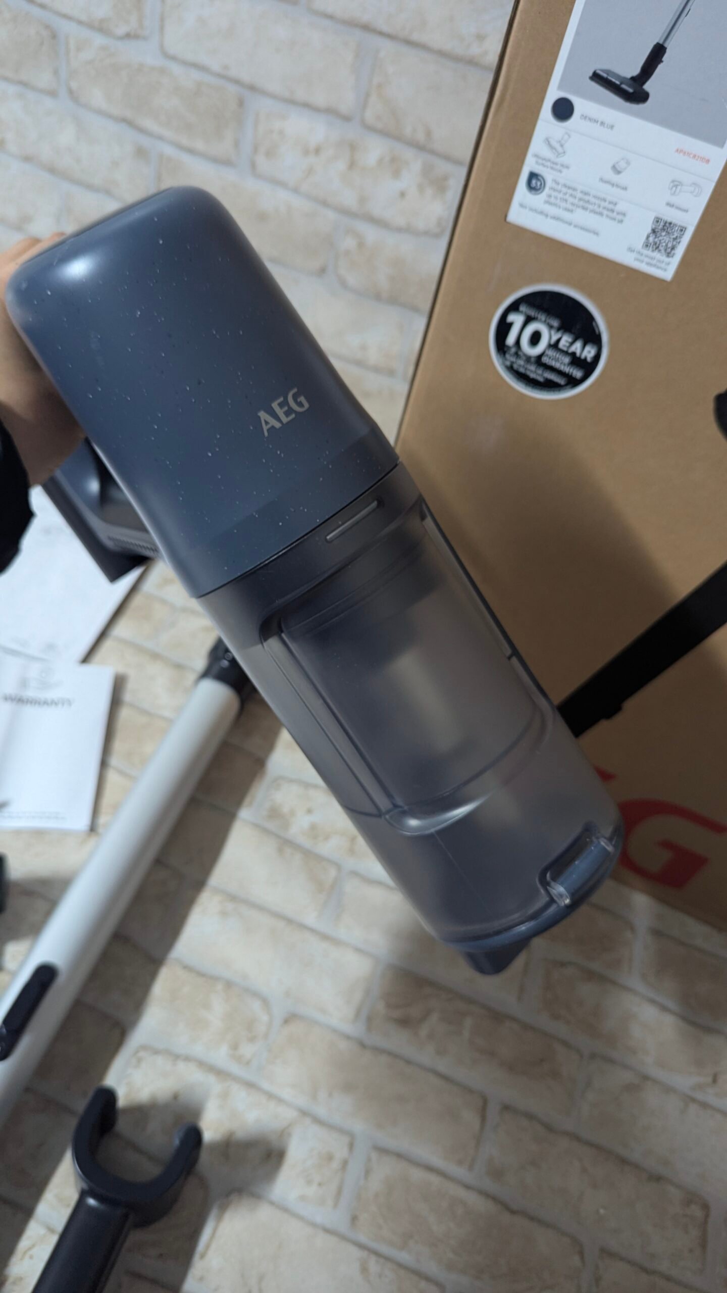 AEG Aspiradora Sin Cable AP61CB21DB, 21.6 V, Autonomía 40 min - Imagen 8