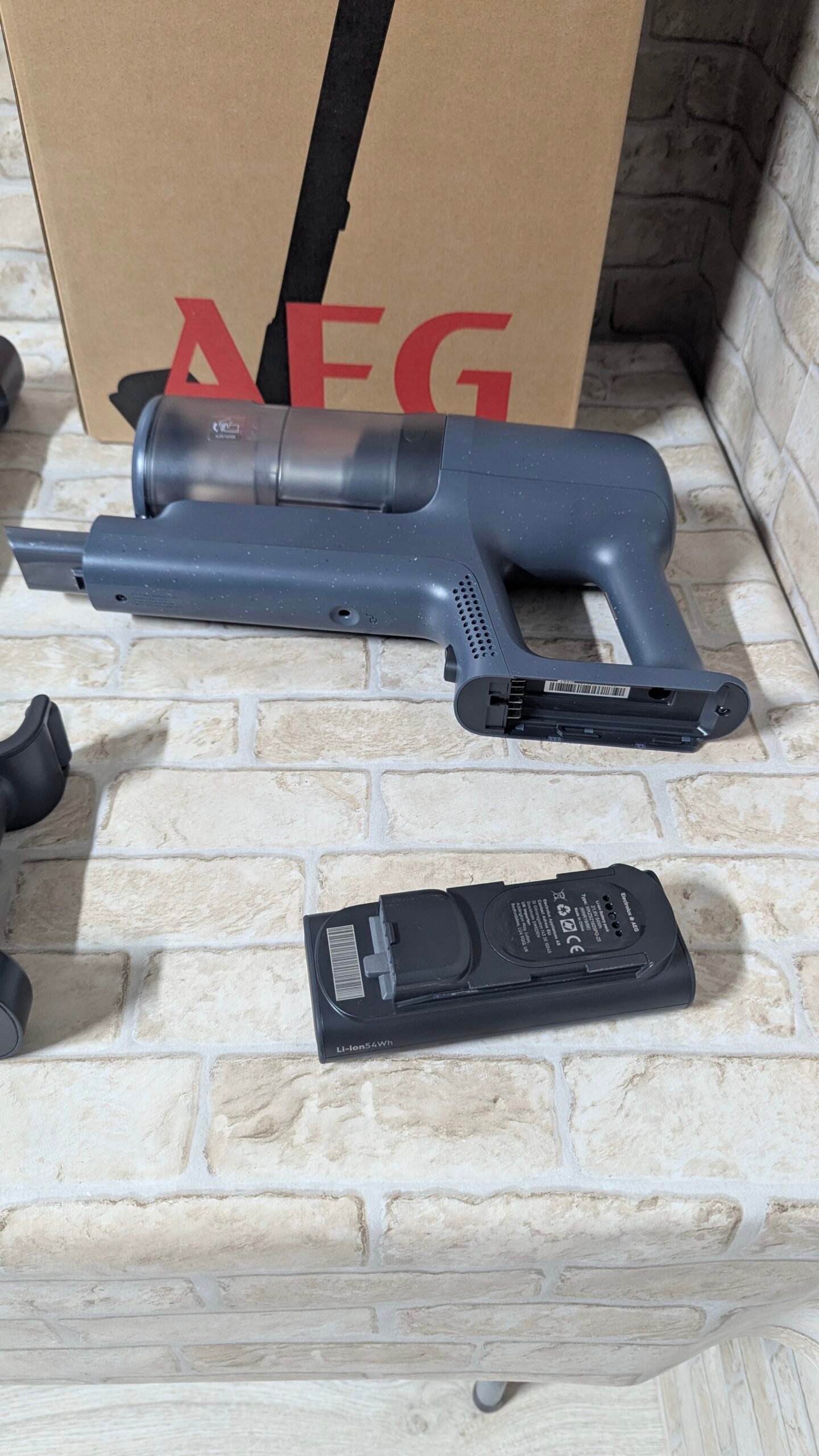 AEG Aspiradora Sin Cable AP61CB21DB, 21.6 V, Autonomía 40 min - Imagen 7