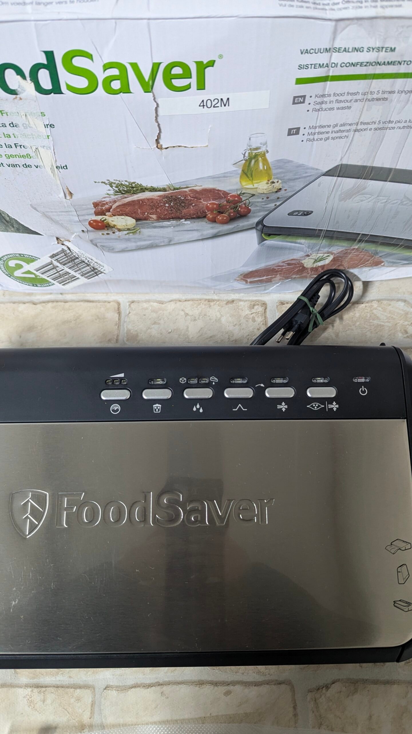 Foodsaver Envasadora al Vacío con almacenamiento de rollos integrado - Imagen 10