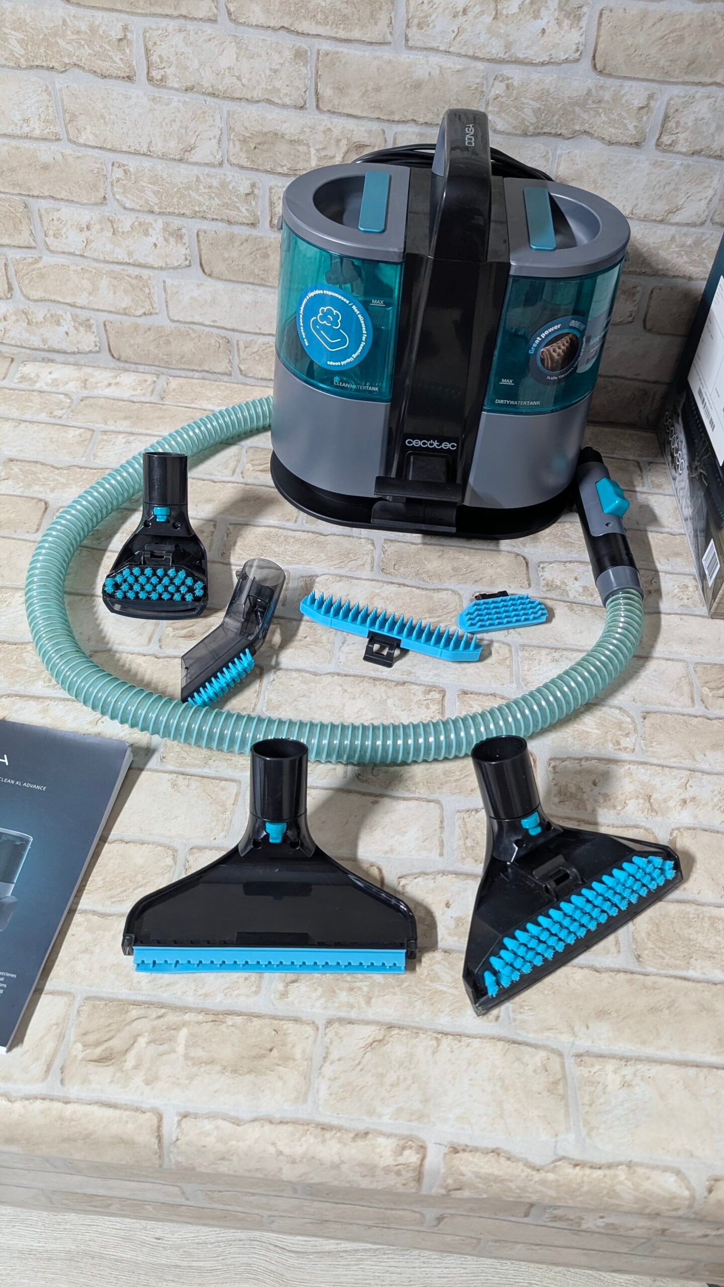 Cecotec Limpiador Aspirador de Tapicerías y Alfombras con Cable Conga 4000 - Imagen 10